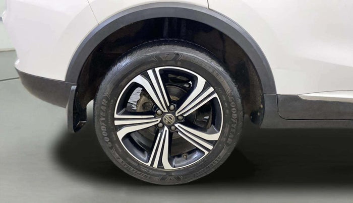 2022 MG ASTOR SHARP 1.5 MT, Petrol, Manual, 28,989 km, Right Rear Wheel