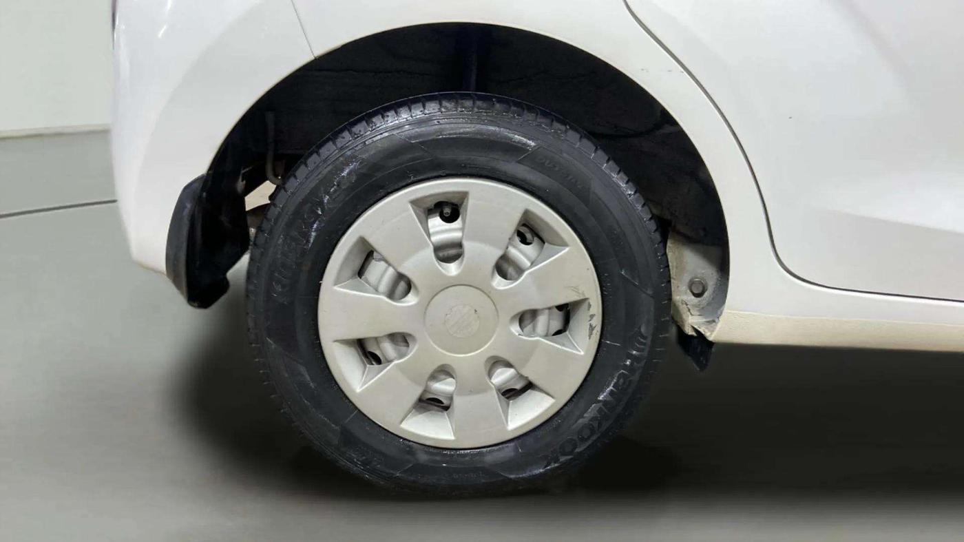 2019 Hyundai NEW SANTRO MAGNA CNG, CNG, Manual, 32,831 km, Right Rear Wheel