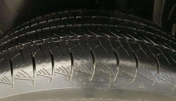 2023 Maruti Grand Vitara ZETA SMART HYBRID, Petrol, Manual, 16,226 km, Left Rear Tyre Tread