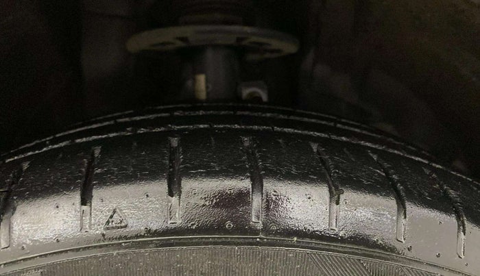 2023 Maruti Baleno  ZETA CNG 1.2L, CNG, Manual, 59,255 km, Right Front Tyre Tread