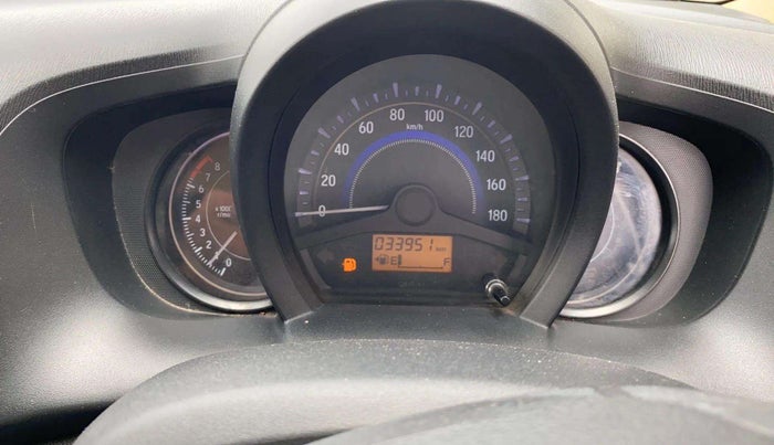 2016 Honda Brio VX MT, Petrol, Manual, 33,942 km, Odometer Image