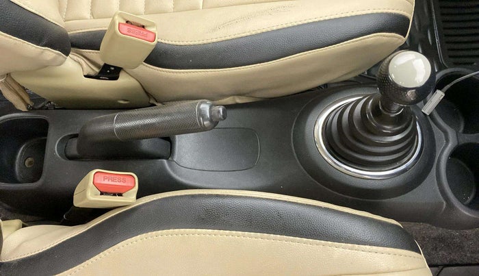 2016 Honda Brio S MT, Petrol, Manual, 1,02,329 km, Gear Lever