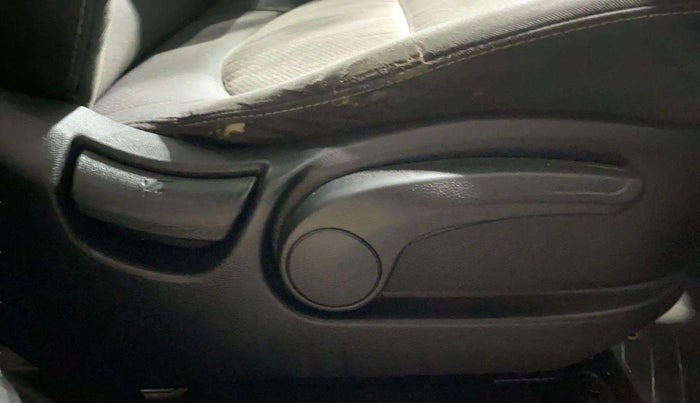 2019 Hyundai Creta SX 1.6 PETROL, Petrol, Manual, 74,834 km, Driver Side Adjustment Panel