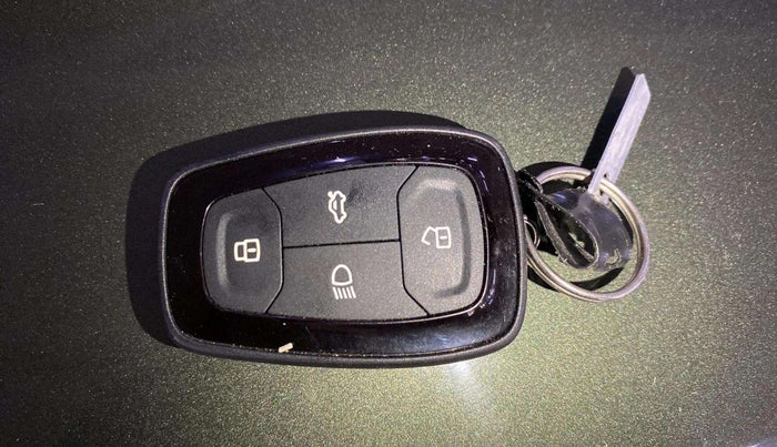 2021 Tata NEXON XZ PLUS (O) PETROL, Petrol, Manual, 99,621 km, Key Close Up