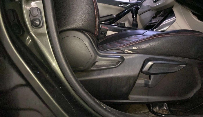 2021 Tata NEXON XZ PLUS (O) PETROL, Petrol, Manual, 99,621 km, Driver Side Adjustment Panel