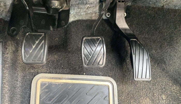 2020 Maruti S Cross DELTA 1.5, Petrol, Manual, 22,914 km, Pedals