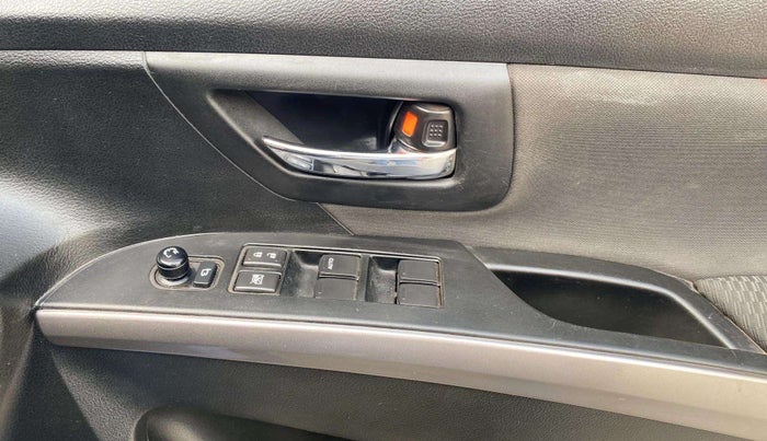 2020 Maruti S Cross DELTA 1.5, Petrol, Manual, 22,914 km, Driver Side Door Panels Control