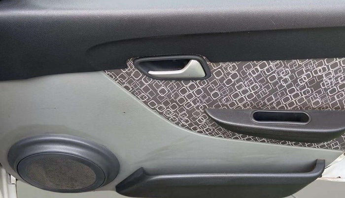2017 Maruti Alto 800 LXI, Petrol, Manual, 65,693 km, Driver Side Door Panels Control