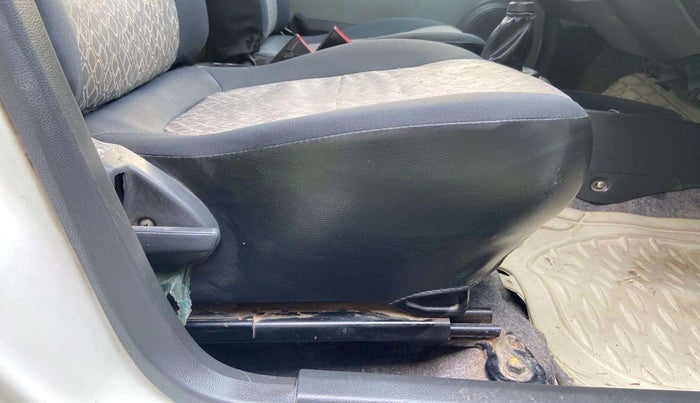 2017 Maruti Alto 800 LXI, Petrol, Manual, 65,693 km, Driver Side Adjustment Panel