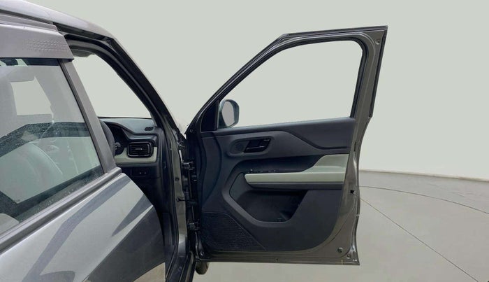 2025 Tata PUNCH ADVENTURE MT, Petrol, Manual, 1,054 km, RHS Front Door