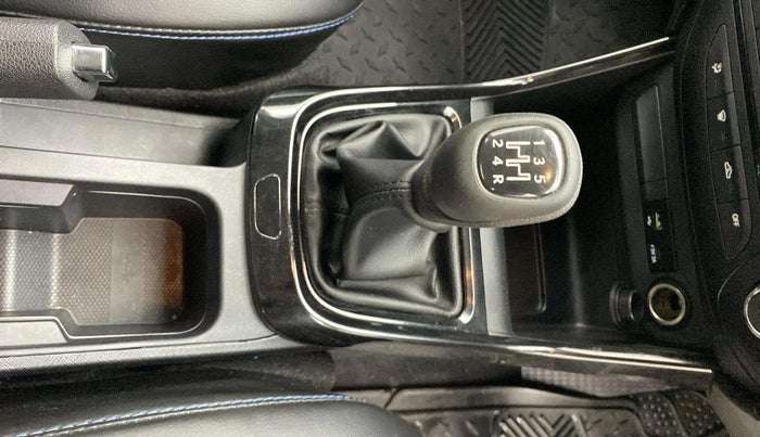 2025 Tata PUNCH ADVENTURE MT, Petrol, Manual, 1,054 km, Gear Lever