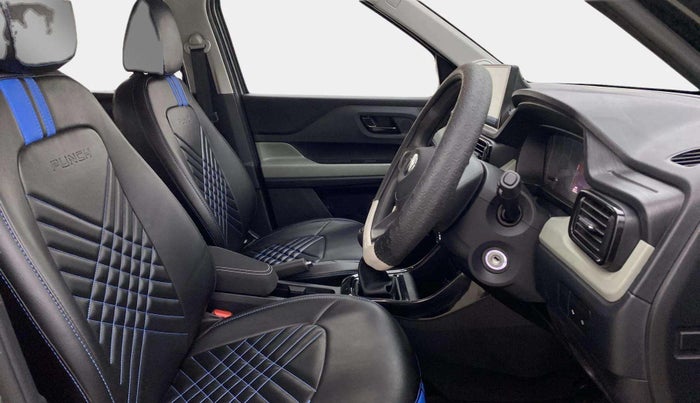 2025 Tata PUNCH ADVENTURE MT, Petrol, Manual, 1,054 km, Right Side Front Door Cabin