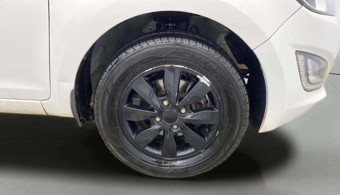 2013 Hyundai i20 SPORTZ 1.2, Petrol, Manual, 33,181 km, Right Front Wheel