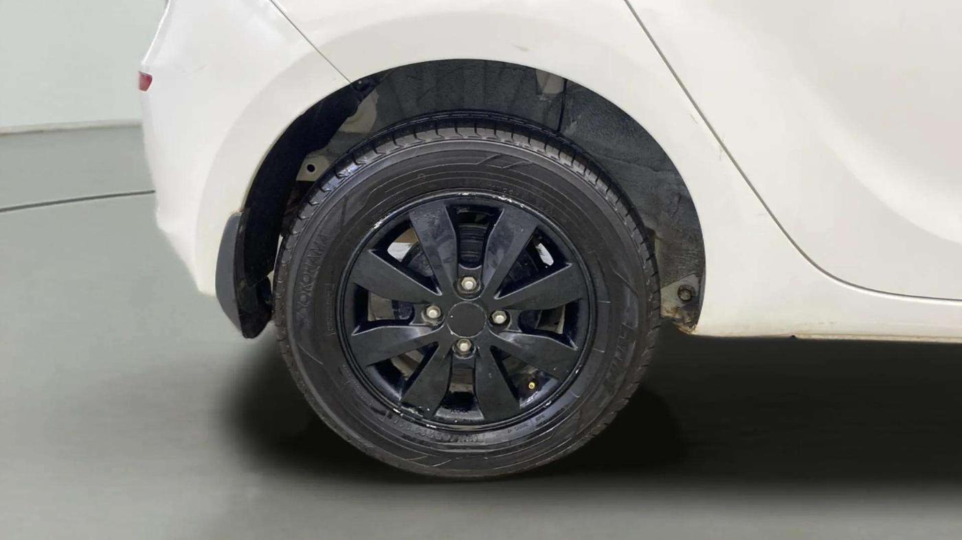 2013 Hyundai i20 SPORTZ 1.2, Petrol, Manual, 33,181 km, Right Rear Wheel