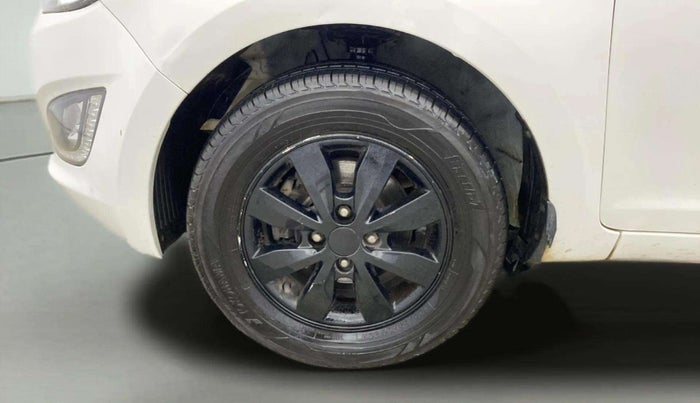 2013 Hyundai i20 SPORTZ 1.2, Petrol, Manual, 33,181 km, Left Front Wheel