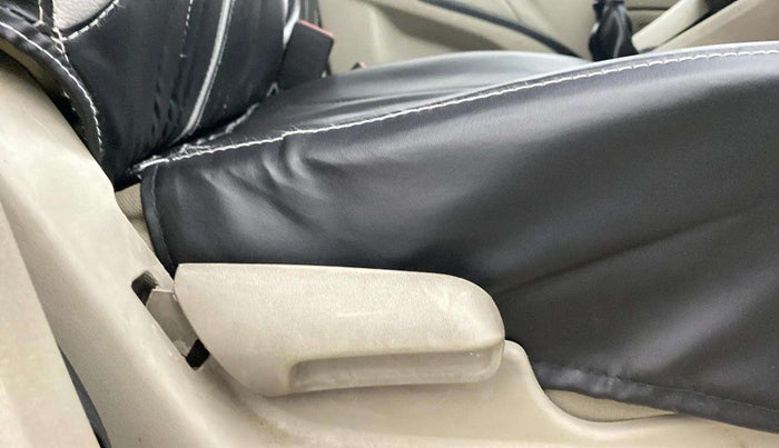 2017 Maruti Celerio VXI CNG, CNG, Manual, 71,646 km, Driver Side Adjustment Panel