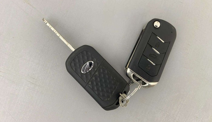 2019 Mahindra MARAZZO M8 7 STR, Diesel, Manual, 44,905 km, Key Close Up