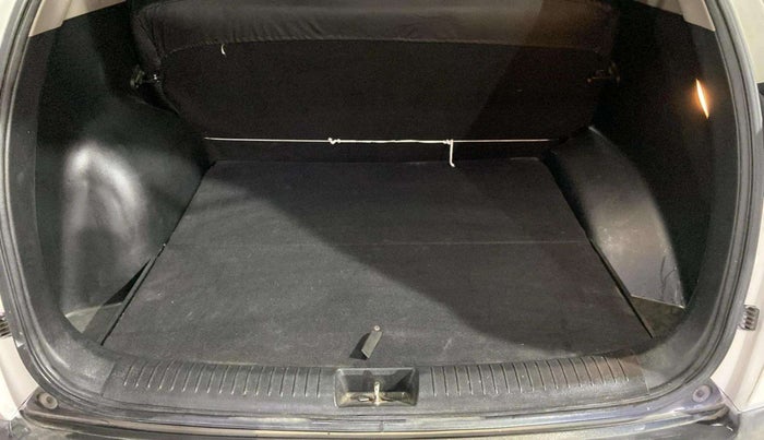 2018 Hyundai Creta E PLUS 1.6 PETROL, Petrol, Manual, 88,186 km, Boot Inside