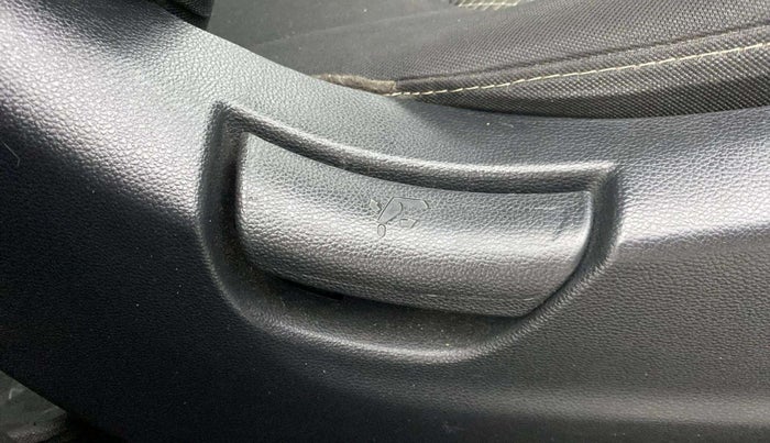 2018 Hyundai Creta E PLUS 1.6 PETROL, Petrol, Manual, 88,298 km, Driver Side Adjustment Panel