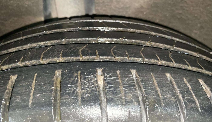 2021 Maruti Baleno ZETA PETROL 1.2, Petrol, Manual, 20,705 km, Right Rear Tyre Tread
