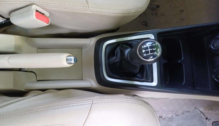 2018 Maruti Dzire ZDI, Diesel, Manual, 86,234 km, Gear Lever
