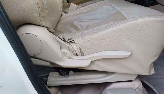 2018 Maruti Dzire ZDI, Diesel, Manual, 86,234 km, Driver Side Adjustment Panel