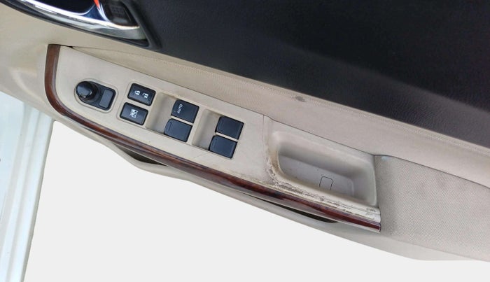 2018 Maruti Dzire ZDI, Diesel, Manual, 86,234 km, Driver Side Door Panels Control