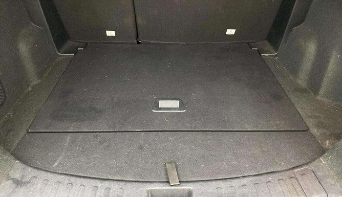 2020 Tata Harrier XZA PLUS 2.0L, Diesel, Automatic, 45,068 km, Boot Inside