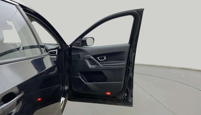 2020 Tata Harrier XZA PLUS 2.0L, Diesel, Automatic, 45,068 km, RHS Front Door