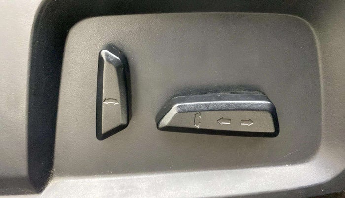 2020 Tata Harrier XZA PLUS 2.0L, Diesel, Automatic, 45,068 km, Driver Side Adjustment Panel