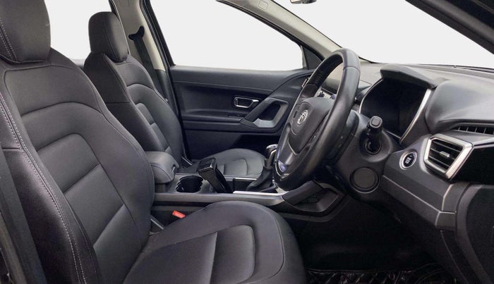 2020 Tata Harrier XZA PLUS 2.0L, Diesel, Automatic, 45,068 km, Right Side Front Door Cabin