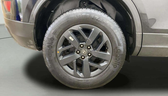 2020 Tata Harrier XZA PLUS 2.0L, Diesel, Automatic, 45,068 km, Right Rear Wheel