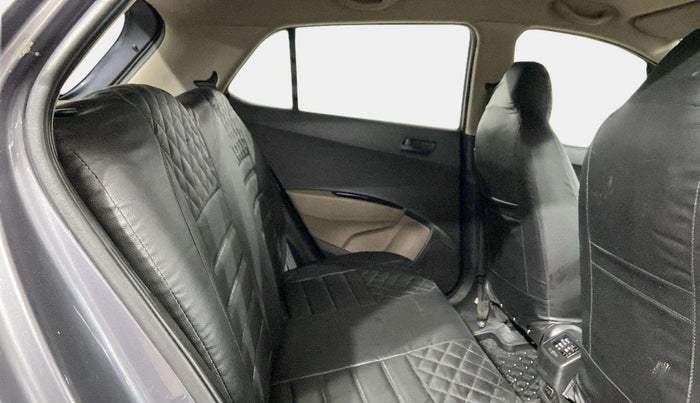 2017 Hyundai Grand i10 MAGNA 1.2 KAPPA VTVT, CNG, Manual, 85,507 km, Right Side Rear Door Cabin