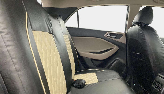 2018 Hyundai Elite i20 MAGNA EXECUTIVE 1.2, Petrol, Manual, 17,260 km, Right Side Rear Door Cabin