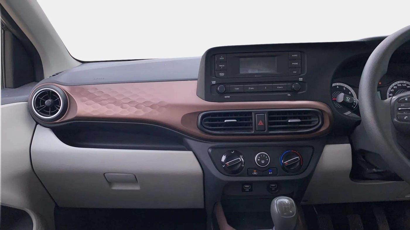 2020 Hyundai AURA S 1.2, Petrol, Manual, 30,047 km, Air Conditioner