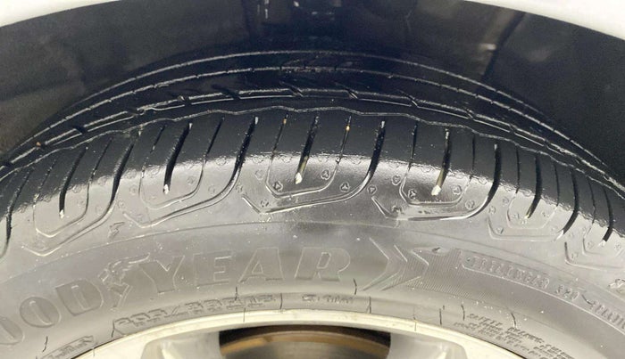 2019 Hyundai Verna 1.6 VTVT SX (O) AT, Petrol, Automatic, 1,00,603 km, Right Front Tyre Tread