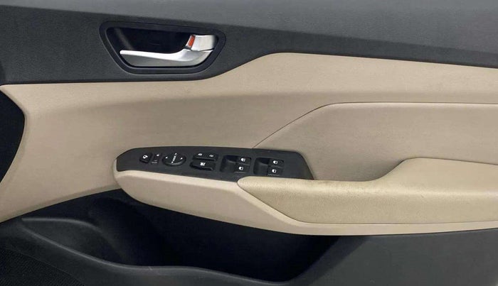 2019 Hyundai Verna 1.6 VTVT SX (O) AT, Petrol, Automatic, 1,00,603 km, Driver Side Door Panels Control