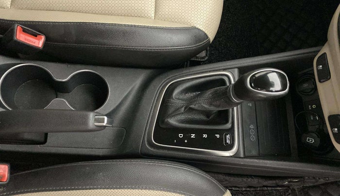 2019 Hyundai Verna 1.6 VTVT SX (O) AT, Petrol, Automatic, 1,00,603 km, Gear Lever