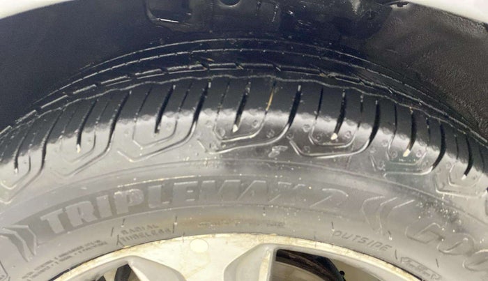 2019 Hyundai Verna 1.6 VTVT SX (O) AT, Petrol, Automatic, 1,00,603 km, Left Front Tyre Tread