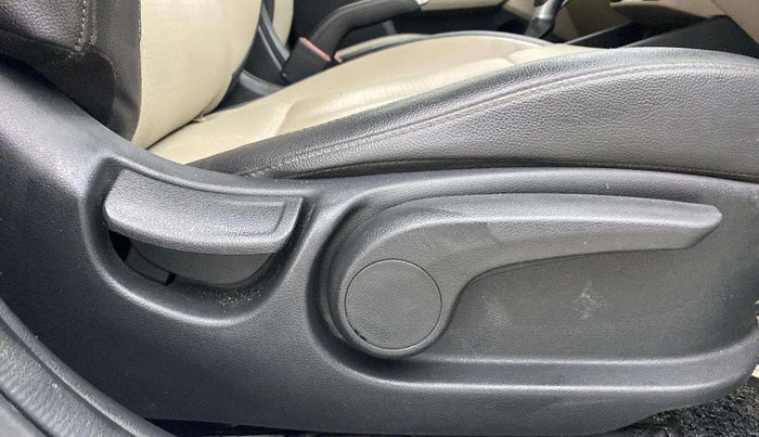 2019 Hyundai Verna 1.6 VTVT SX (O) AT, Petrol, Automatic, 1,00,603 km, Driver Side Adjustment Panel