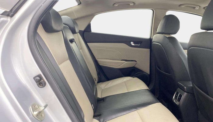 2019 Hyundai Verna 1.6 VTVT SX (O) AT, Petrol, Automatic, 1,00,603 km, Right Side Rear Door Cabin