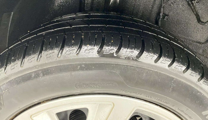 2021 Tata ALTROZ XM PLUS PETROL, Petrol, Manual, 46,077 km, Right Rear Tyre Tread