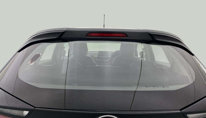 2021 Tata ALTROZ XM PLUS PETROL, Petrol, Manual, 46,077 km, Rear Windshield