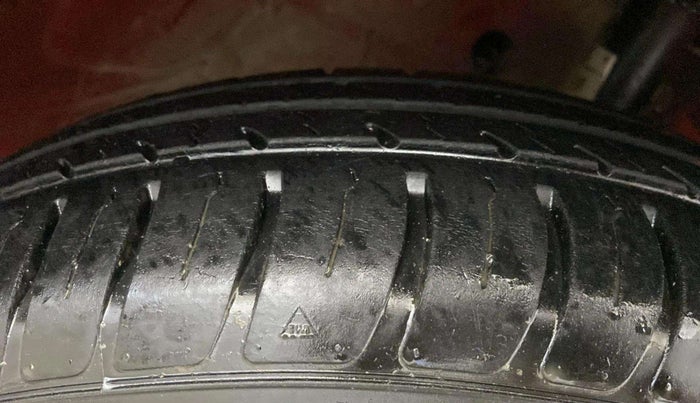 2021 Maruti Swift VXI, Petrol, Manual, 53,145 km, Right Front Tyre Tread