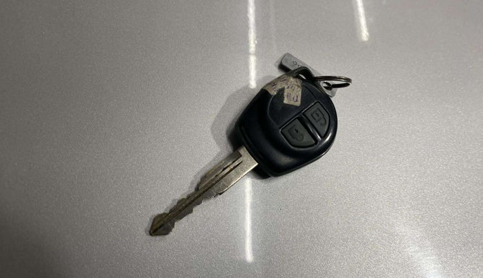 2016 Maruti Swift Dzire VXI, Petrol, Manual, 76,891 km, Key Close Up