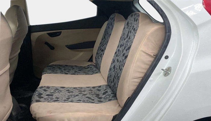 2017 Hyundai Eon ERA +, Petrol, Manual, 33,152 km, Right Side Rear Door Cabin