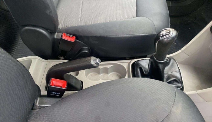 2018 Tata Tiago XT PETROL, Petrol, Manual, 26,800 km, Gear Lever