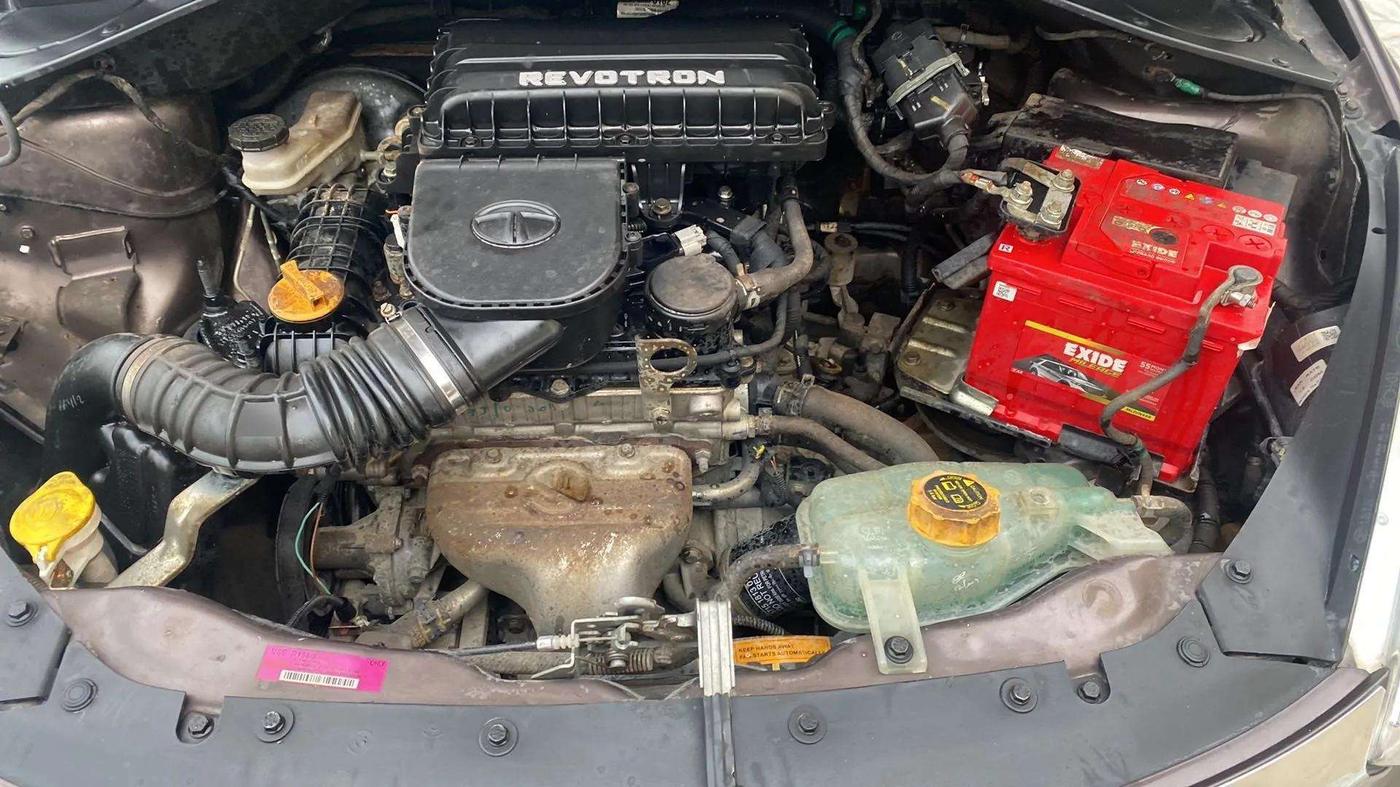 2018 Tata Tiago XT PETROL, Petrol, Manual, 26,800 km, Open Bonet