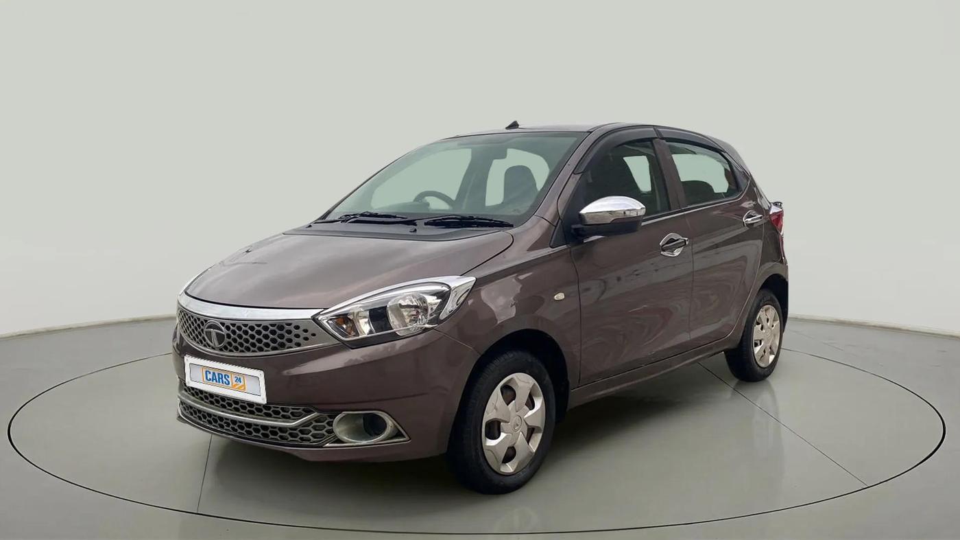 2018 Tata Tiago XT PETROL, Petrol, Manual, 26,800 km, Left Front Diagonal