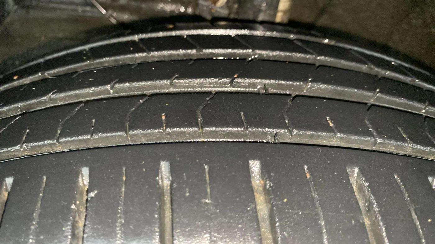 2023 Maruti Baleno ALPHA 1.2 AGS, Petrol, Automatic, 18,670 km, Left Front Tyre Tread
